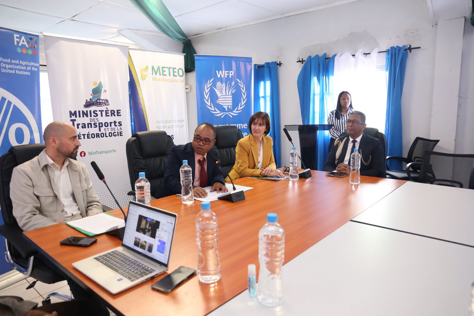 Saison chaude et humide 2026-2027 : Météo Madagascar mobilise les acteurs nationaux pour renforcer la préparation à la prochaine saison Saison chaude et humide 2026-2027 : Météo Madagascar mobilise les acteurs nationaux pour renforcer la préparation à la prochaine saison