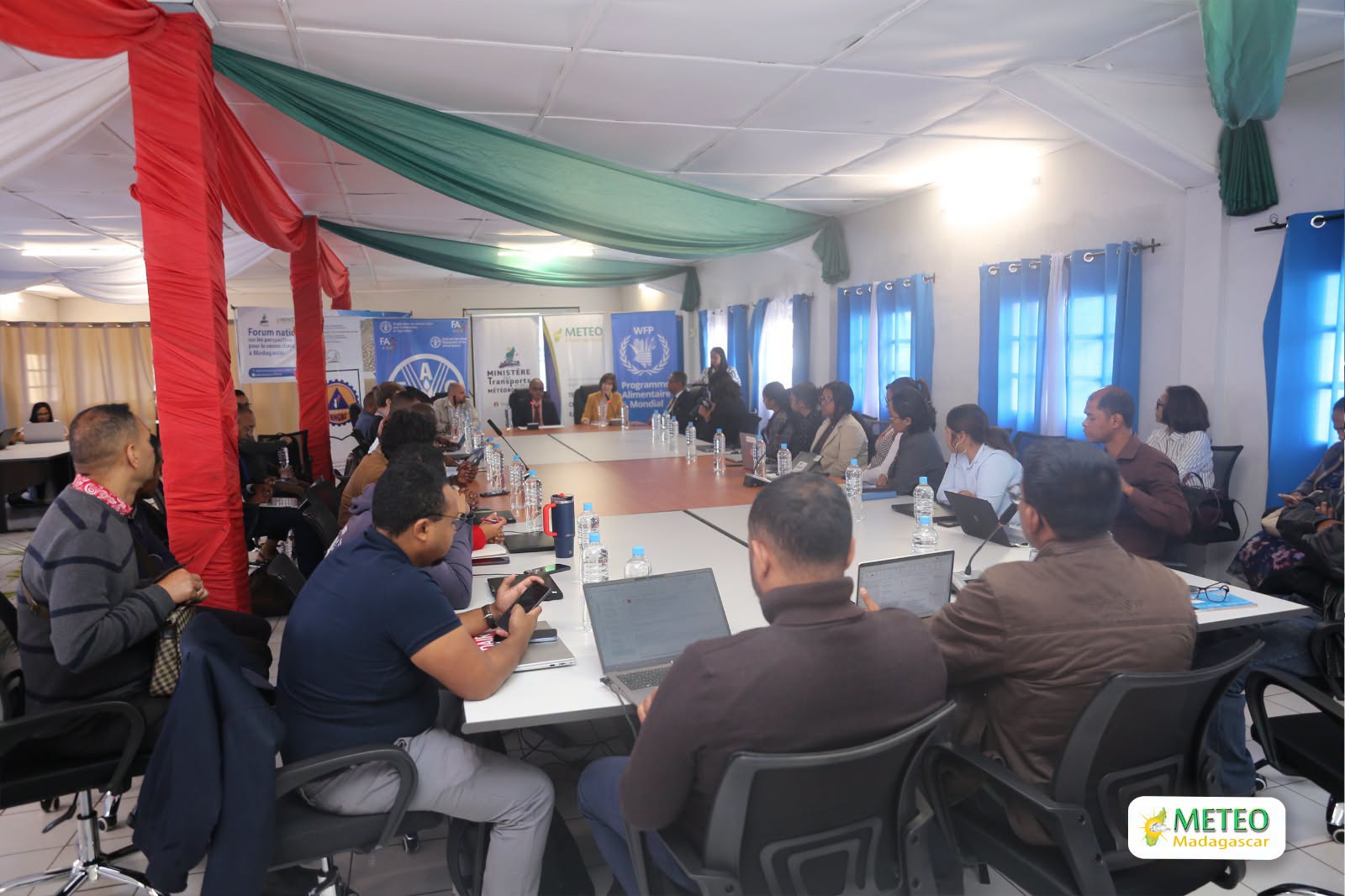 Saison chaude et humide 2026-2027 : Météo Madagascar mobilise les acteurs nationaux pour renforcer la préparation à la prochaine saison Saison chaude et humide 2026-2027 : Météo Madagascar mobilise les acteurs nationaux pour renforcer la préparation à la prochaine saison