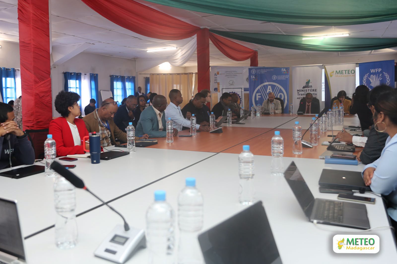 Saison chaude et humide 2026-2027 : Météo Madagascar mobilise les acteurs nationaux pour renforcer la préparation à la prochaine saison Saison chaude et humide 2026-2027 : Météo Madagascar mobilise les acteurs nationaux pour renforcer la préparation à la prochaine saison