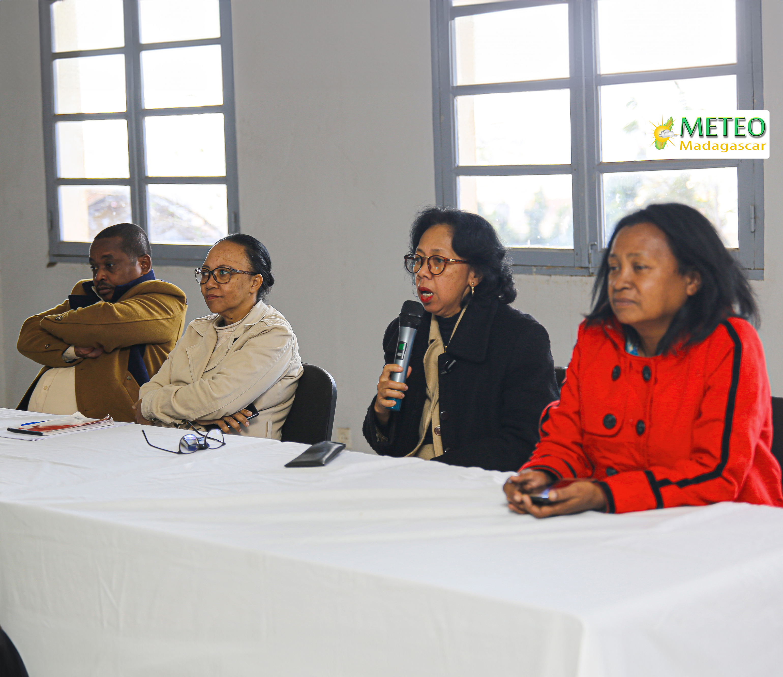 SENSIBILISATION SUR LES DEVOIRS ET OBLIGATIONS DES AGENTS DE L'ETAT | 22 MAI 2024 SENSIBILISATION SUR LES DEVOIRS ET OBLIGATIONS DES AGENTS DE L'ETAT | 22 MAI 2024