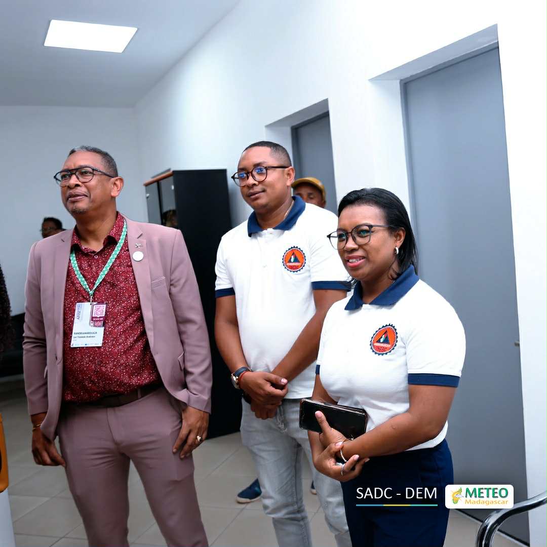 Visite de la délégation des pays membre de la SADC au Centre Opérationnel de Prévisions Hydrométéorologiques, Ampasapito |27 Novembre 2025 Visite de la délégation des pays membre de la SADC au Centre Opérationnel de Prévisions Hydrométéorologiques, Ampasapito |27 Novembre 2025