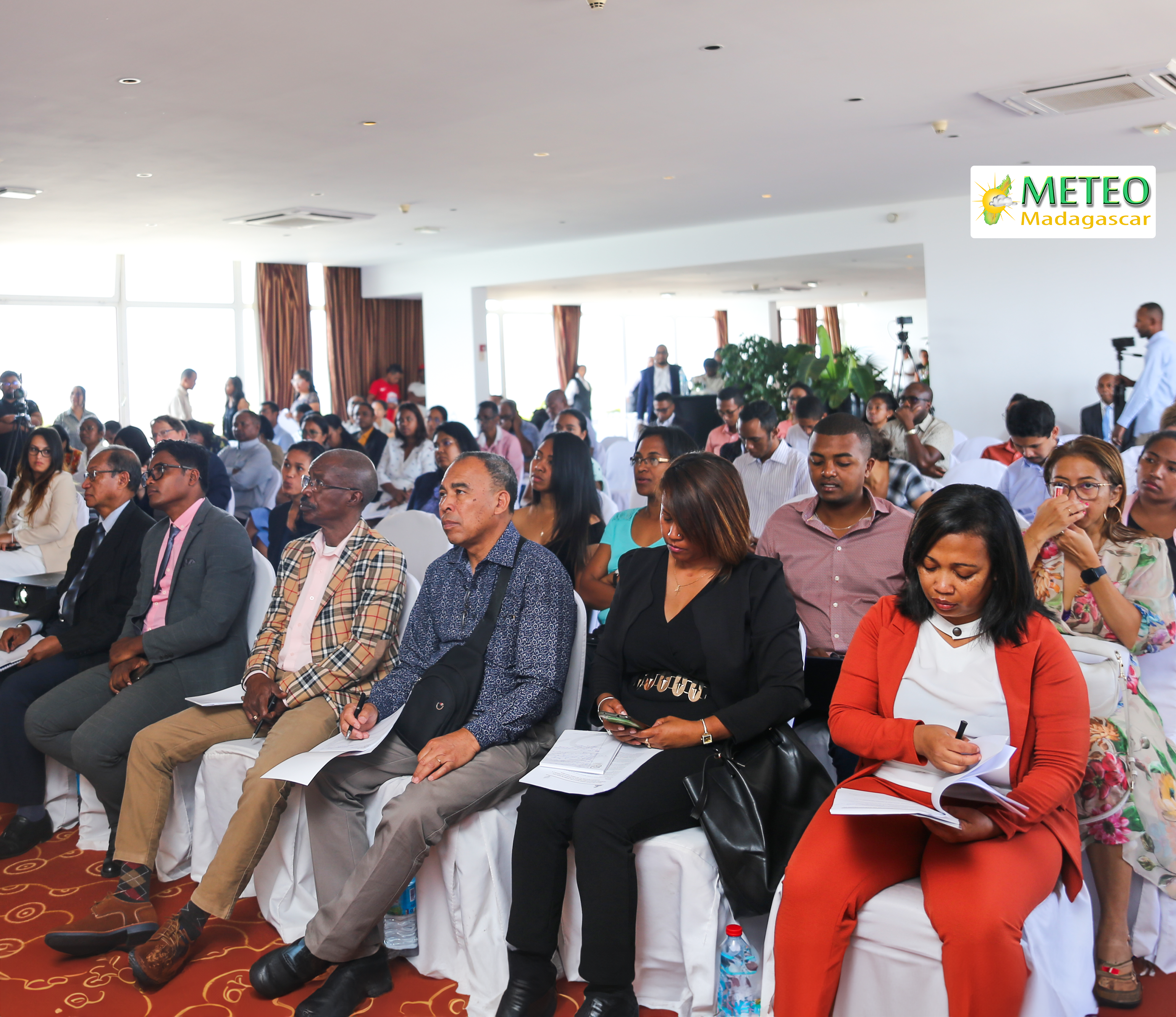 20 octobre 2023 | Forum national sur les perspectives climatiques pour la prochaine saison chaude, pluvieuse et cyclonique 2023/2024 et lancement officiel des calendriers culturaux 2023/2024 20 octobre 2023 | Forum national sur les perspectives climatiques pour la prochaine saison chaude, pluvieuse et cyclonique 2023/2024 et lancement officiel des calendriers culturaux 2023/2024