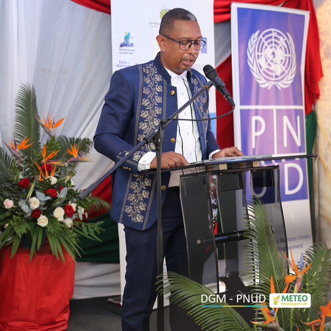 Inauguration officielle du système photovoltaïque du Centre Opérationnel des Prévisions hydrométéorologiques d’Antananarivo | 27 mars 2026 Inauguration officielle du système photovoltaïque du Centre Opérationnel des Prévisions hydrométéorologiques d’Antananarivo | 27 mars 2026