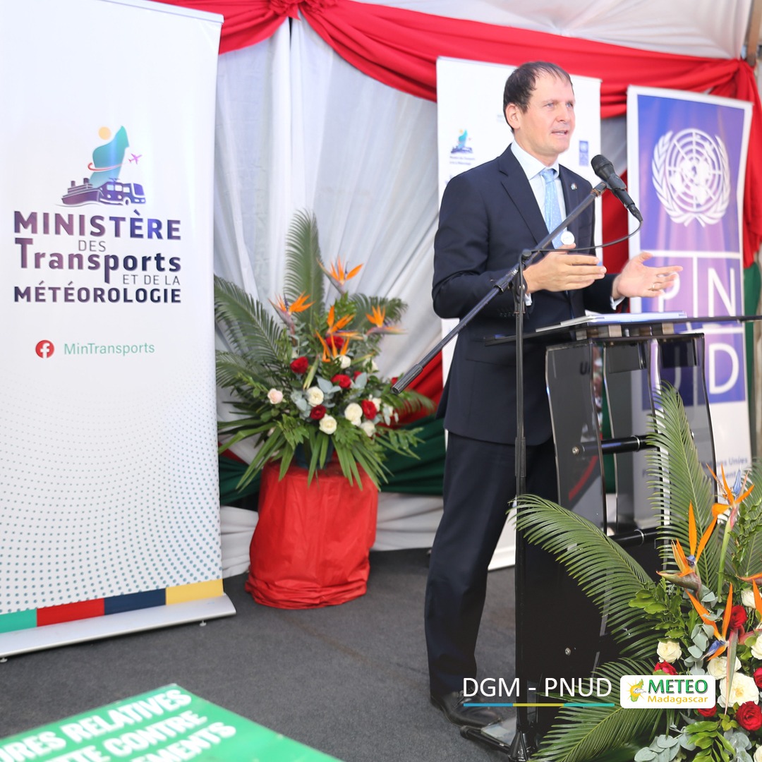 Inauguration officielle du système photovoltaïque du Centre Opérationnel des Prévisions hydrométéorologiques d’Antananarivo | 27 mars 2026 Inauguration officielle du système photovoltaïque du Centre Opérationnel des Prévisions hydrométéorologiques d’Antananarivo | 27 mars 2026