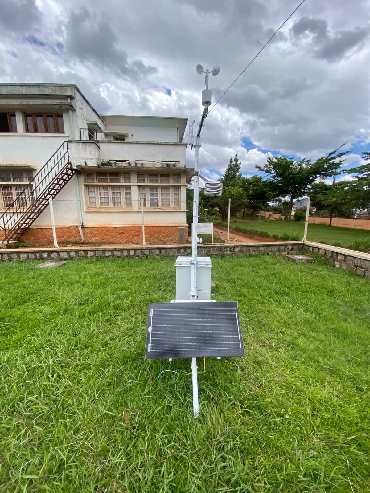 Des stations météorologiques automatiques « Made in Madagascar » au service de tous Des stations météorologiques automatiques « Made in Madagascar » au service de tous